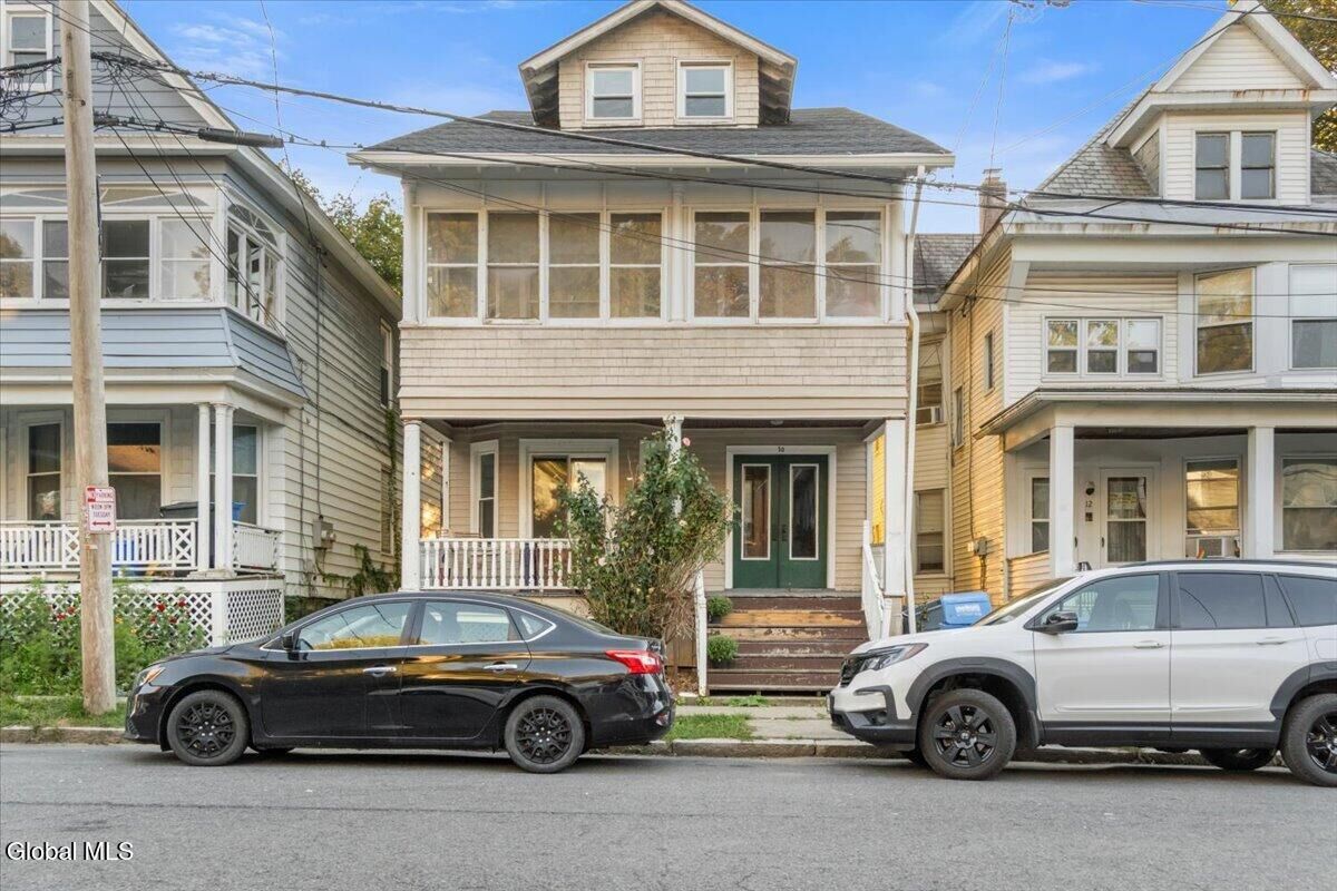 Property Photo: 10 Magnolia Terrace NY 12209