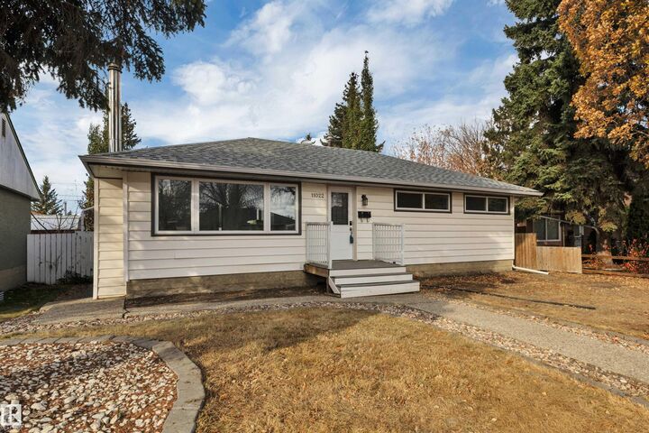 Property Photo:  11022 160A Street NW  AB T5P 3G7 