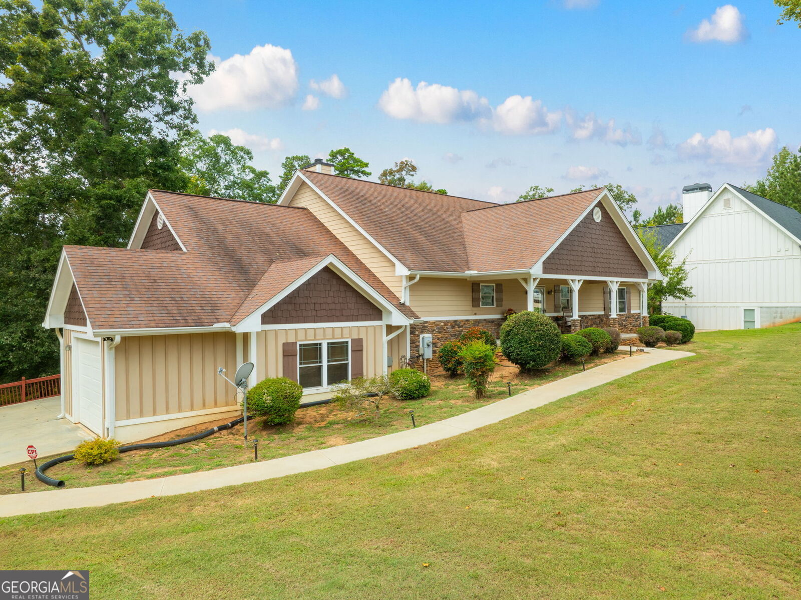 Property Photo:  35 Villa Court  GA 30643 