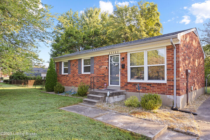 Property Photo: 11103 Lansford Dr KY 40272