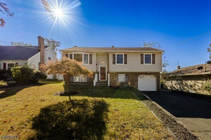 Property Photo: 1454 S End Pkwy NJ 07060