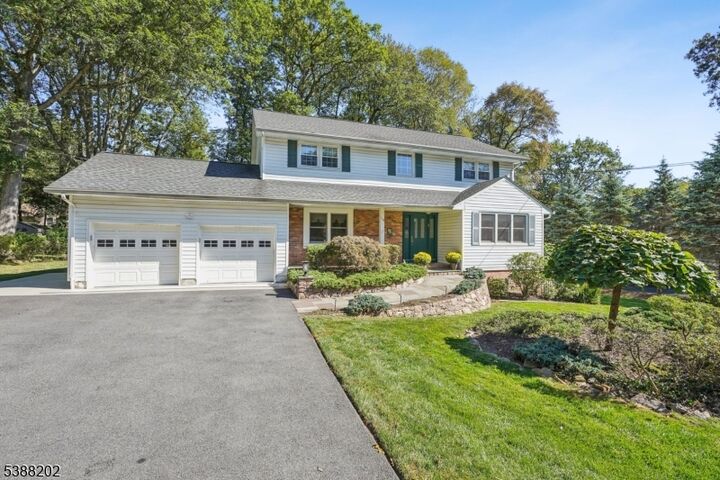 Property Photo:  114 Shady Ln  NJ 07869 