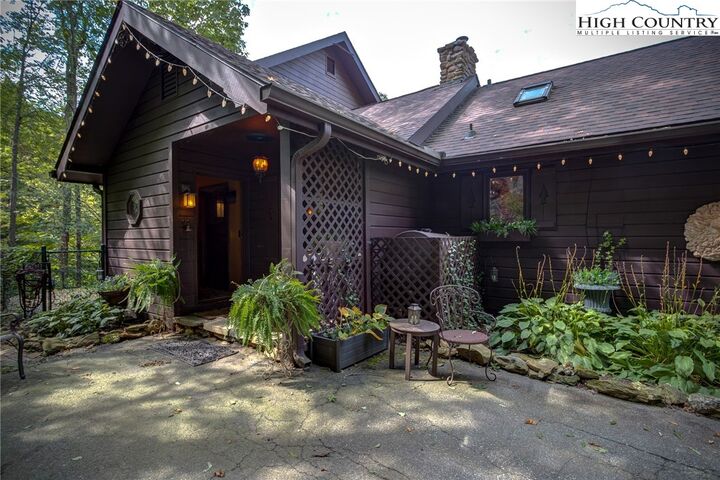 Property Photo: 2453 Payne Branch Road NC 28605