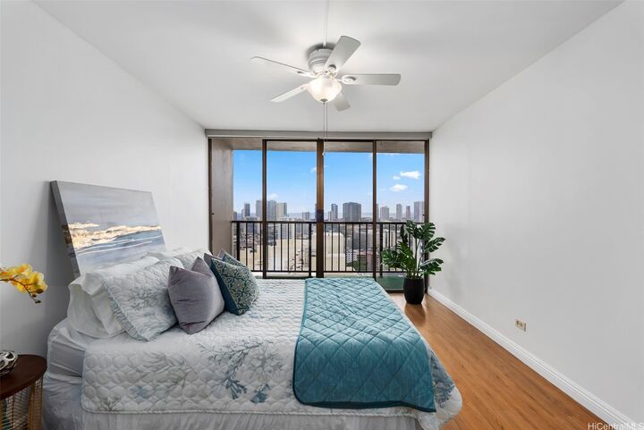1201 Wilder Avenue 2404  Honolulu HI 96822 photo
