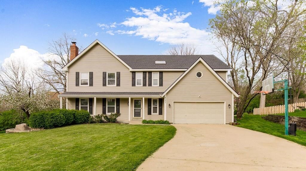 Property Photo:  5731 Richards Circle  KS 66216 