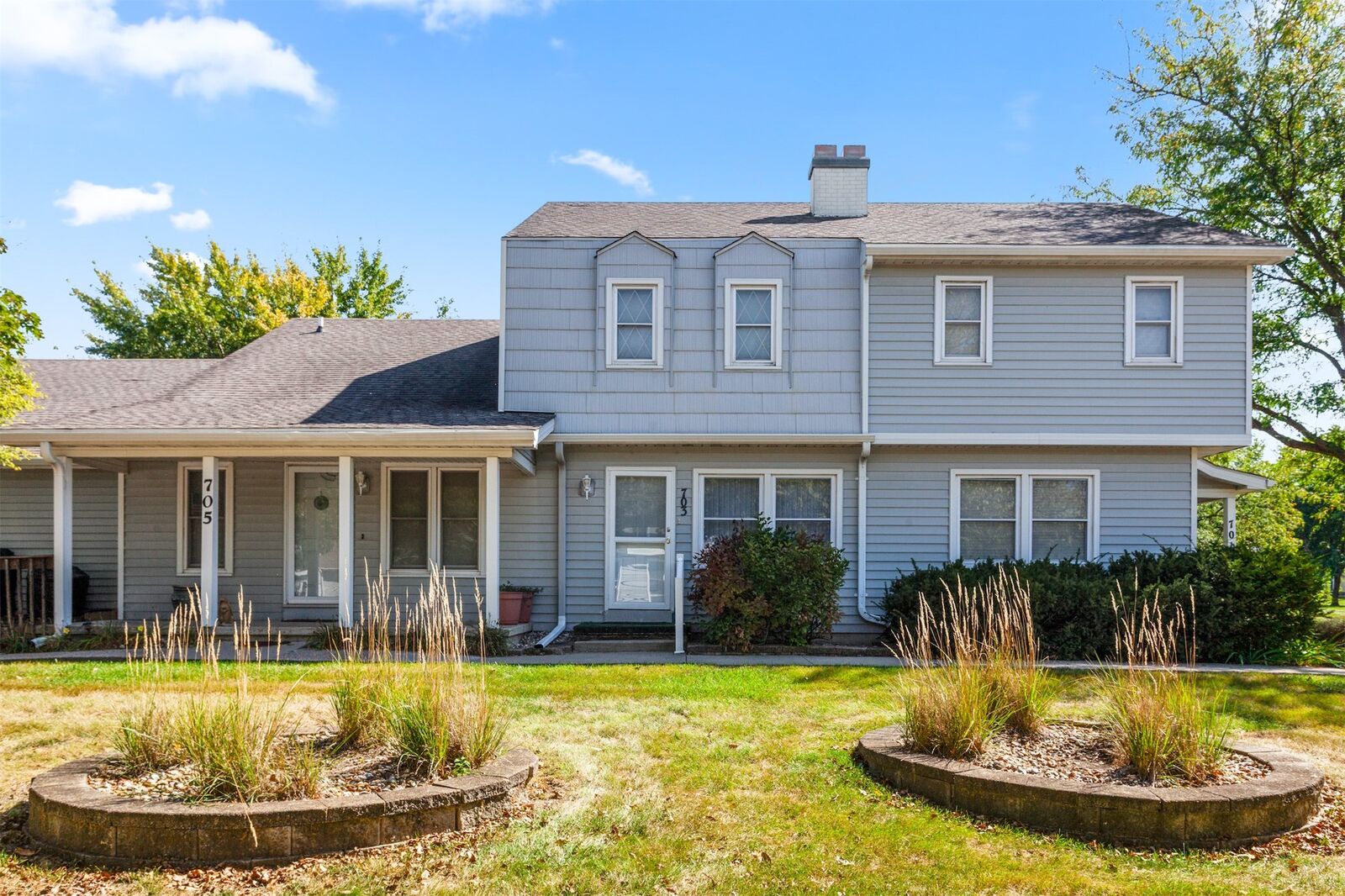 Property Photo:  703 NW Greenwood Street 5  IA 50023 