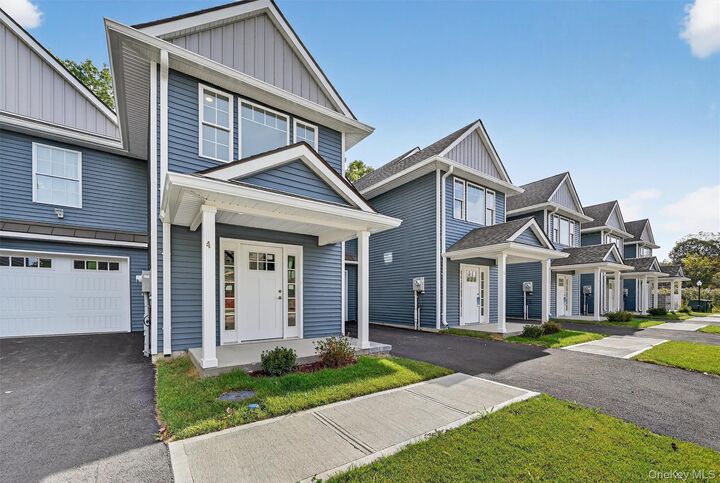 Property Photo:  6 Sulky Way  NY 10924 