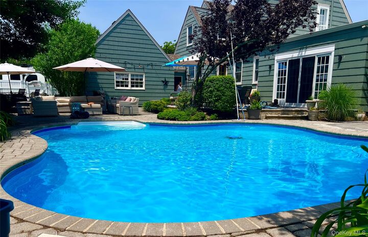 Property Photo:  102 Shinnecock Avenue  NY 11758