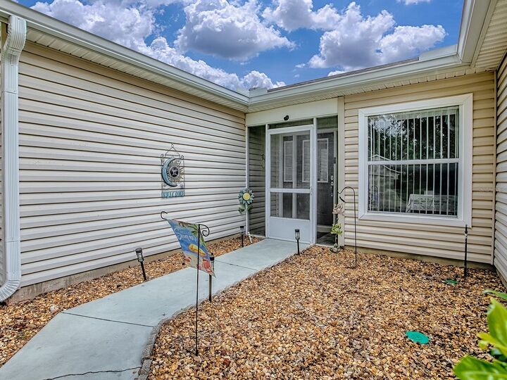Property Photo: 4949 Sawgrass Lake Circle FL 34748