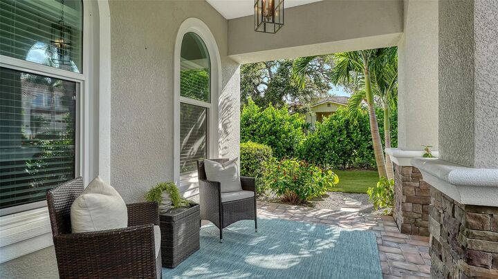 Property Photo:  1719 Kenilworth Street  FL 34231 