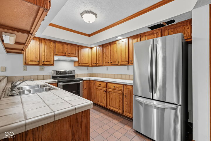 Property Photo:  44 Dominion Drive  IN 46077 