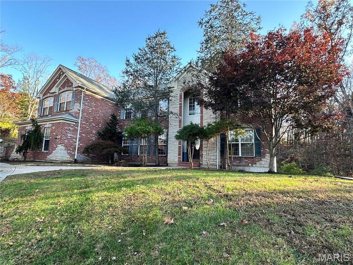 Property Photo: 18498 Hollow Hills Drive MO 63069