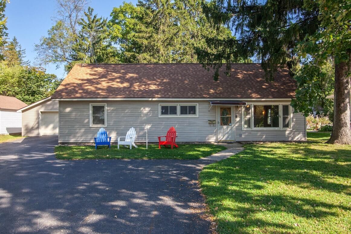 Property Photo:  719 S Main St  WI 53066 