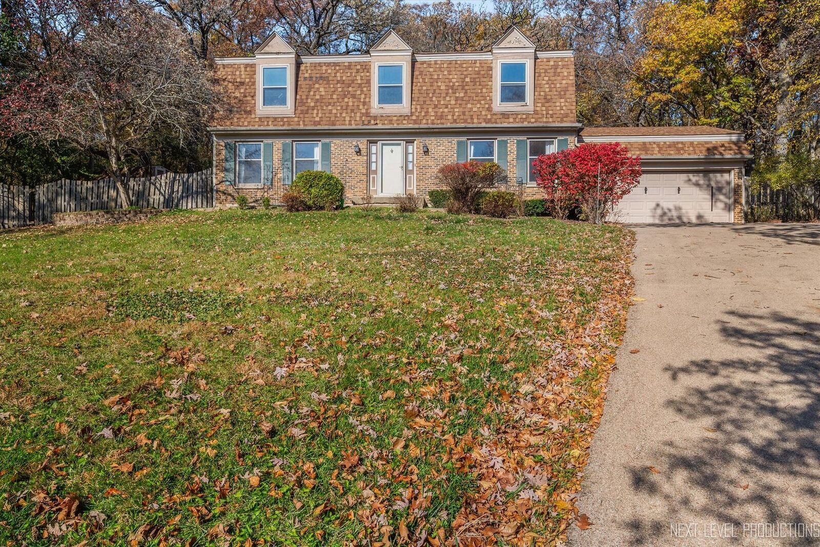 Property Photo:  40W440 Winchester Way  IL 60175 