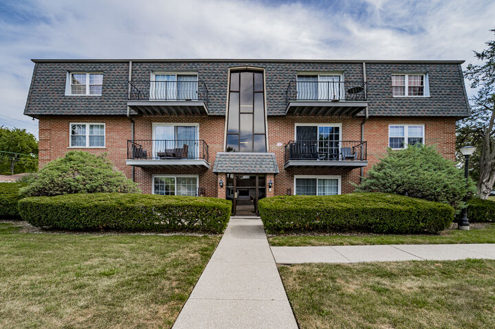 1140 64th Street 6  La Grange Highlands IL 60525 photo
