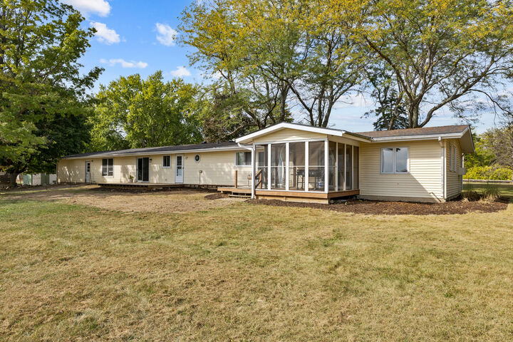 Property Photo: 6610 Cherry Valley Road IL 60145