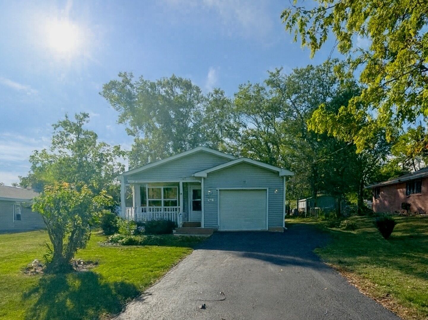 Property Photo: 42 N Farnsworth Avenue IL 60505