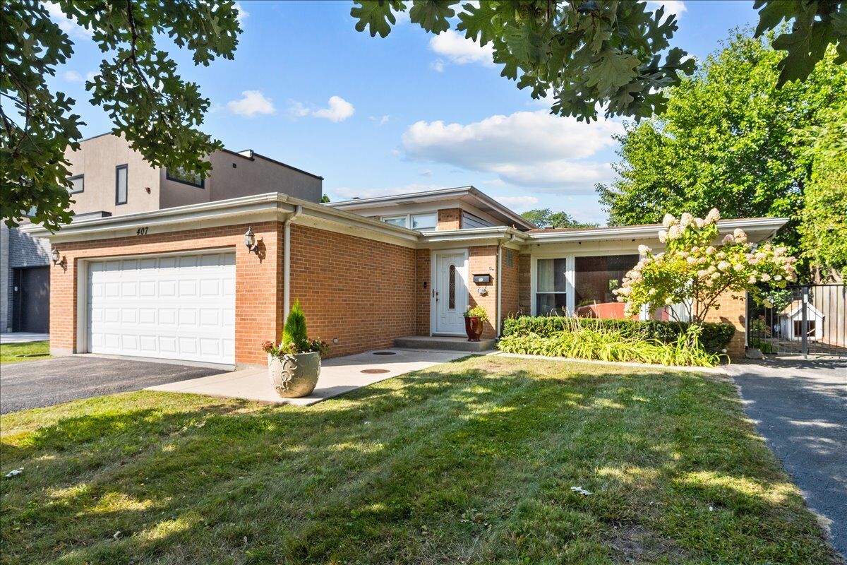 Property Photo: 407 Sunset Drive IL 60091