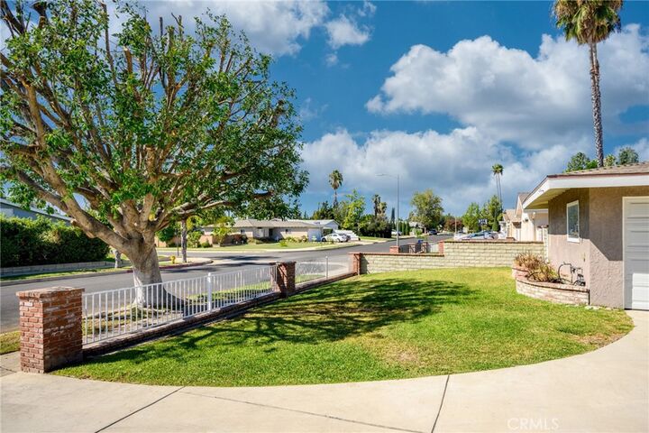 Property Photo: 16719 Citronia CA 91343