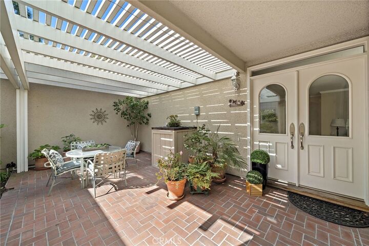 Property Photo:  755 Avenida Majorca B  CA 92637 
