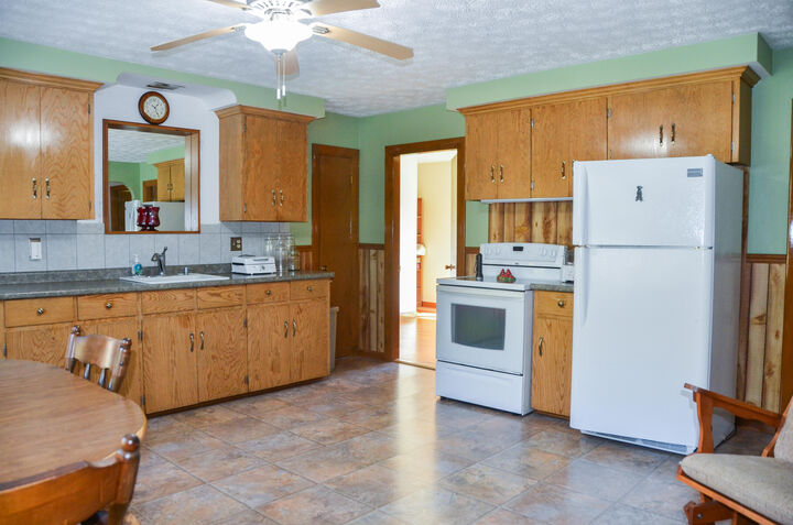 Property Photo:  499 W River Road  ME 04330 