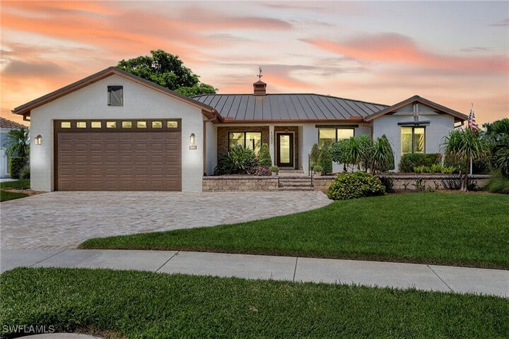 Property Photo: 1030 Hartley Street FL 34145