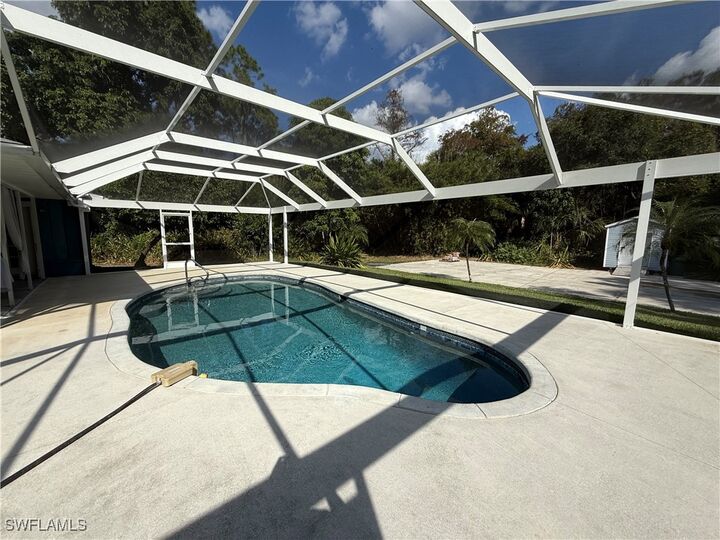 Property Photo:  410 6th Street NE  FL 34120 