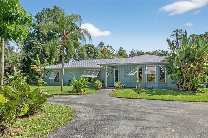 Property Photo:  410 6th Street NE  FL 34120 