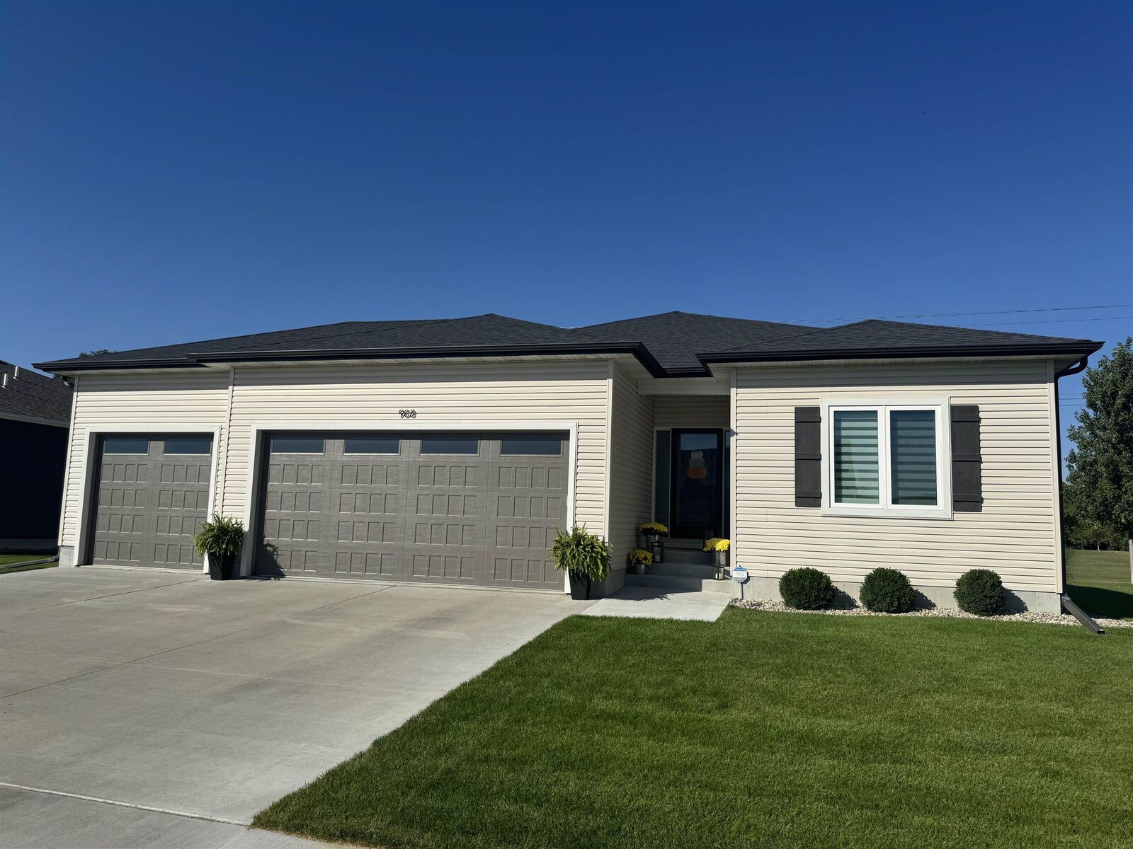 Property Photo: 908 Ferguson Drive NE 68701
