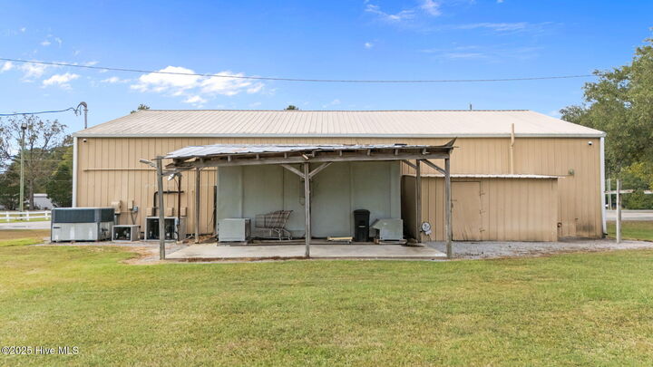 Property Photo:  2040 Slatestone Road  NC 27889 