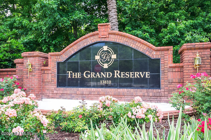 Property Photo: 13810 Sutton Park Drive N 839 FL 32224