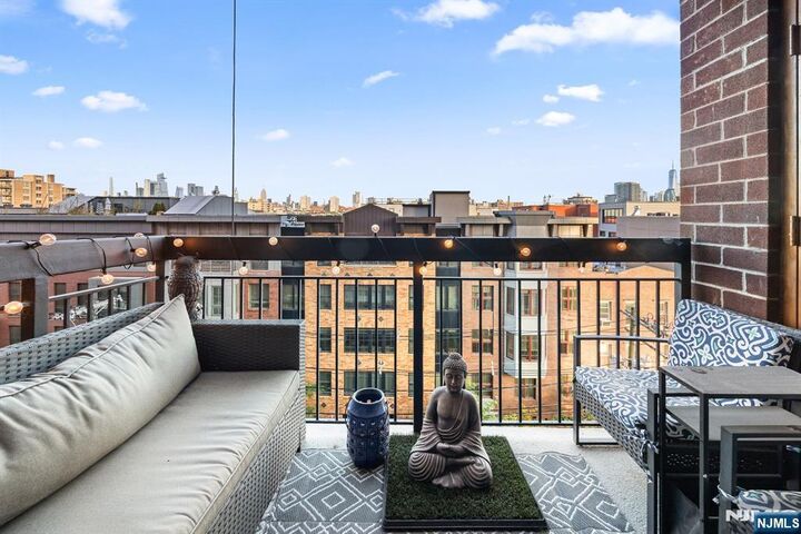 Property Photo:  700 1st Street 6G  NJ 07030 