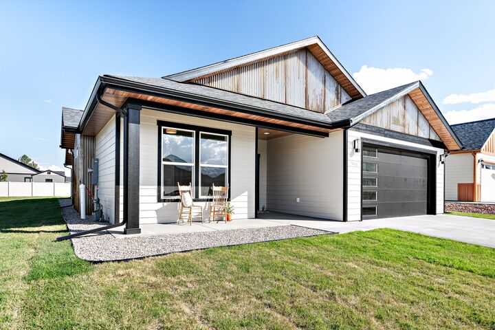 Property Photo:  2865 Sarah Avenue  MT 59635 