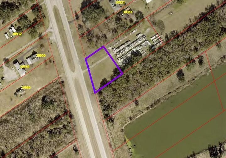Property Photo:  30951 Highway 23  LA 70041 