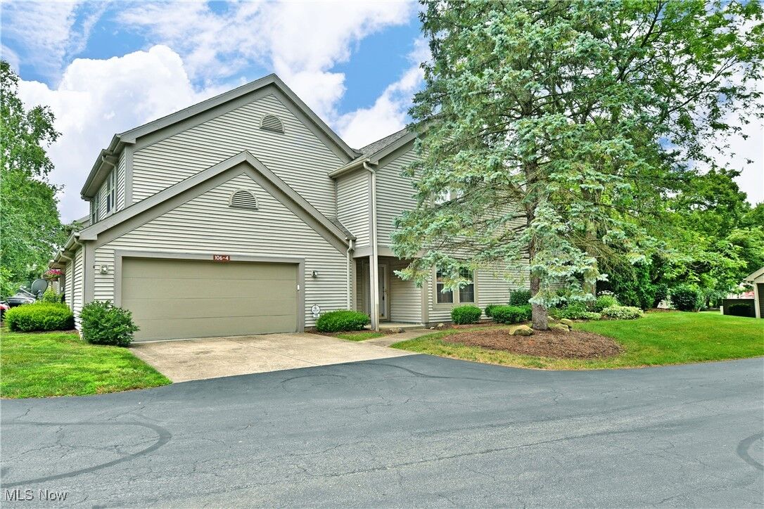 Property Photo:  106 N Aspen Court 4  OH 44484 