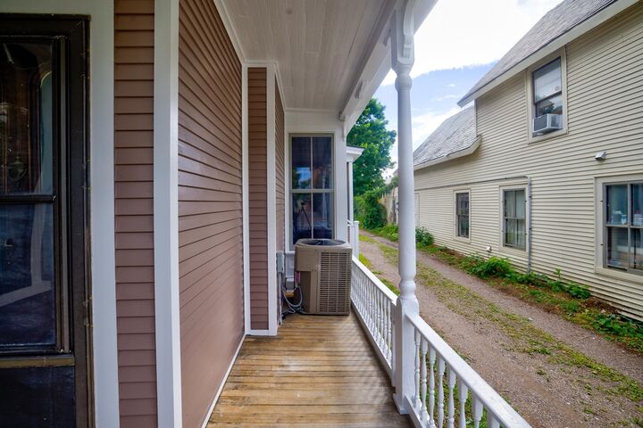 Property Photo:  42 Elmwood Avenue  VT 05401 