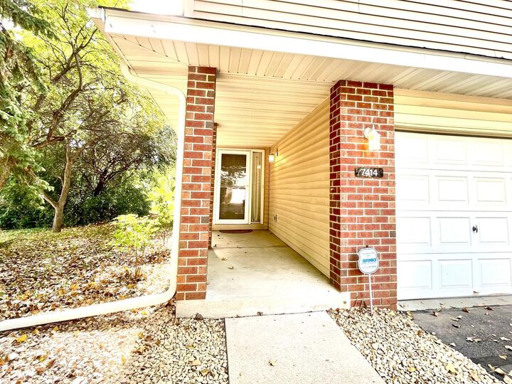 Property Photo:  7414 Bolton Way  MN 55076 