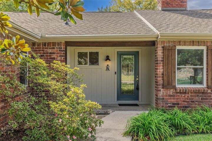 Property Photo: 4 Patterson Drive TX 75402