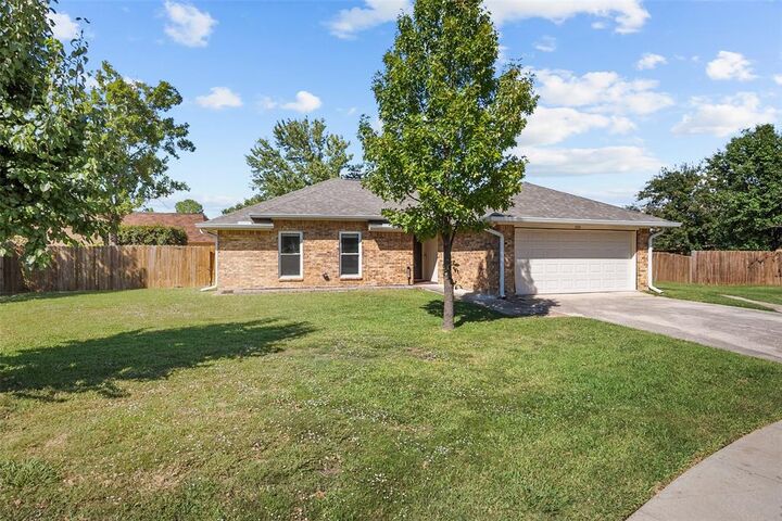 Property Photo: 594 Calvert Court TX 75067