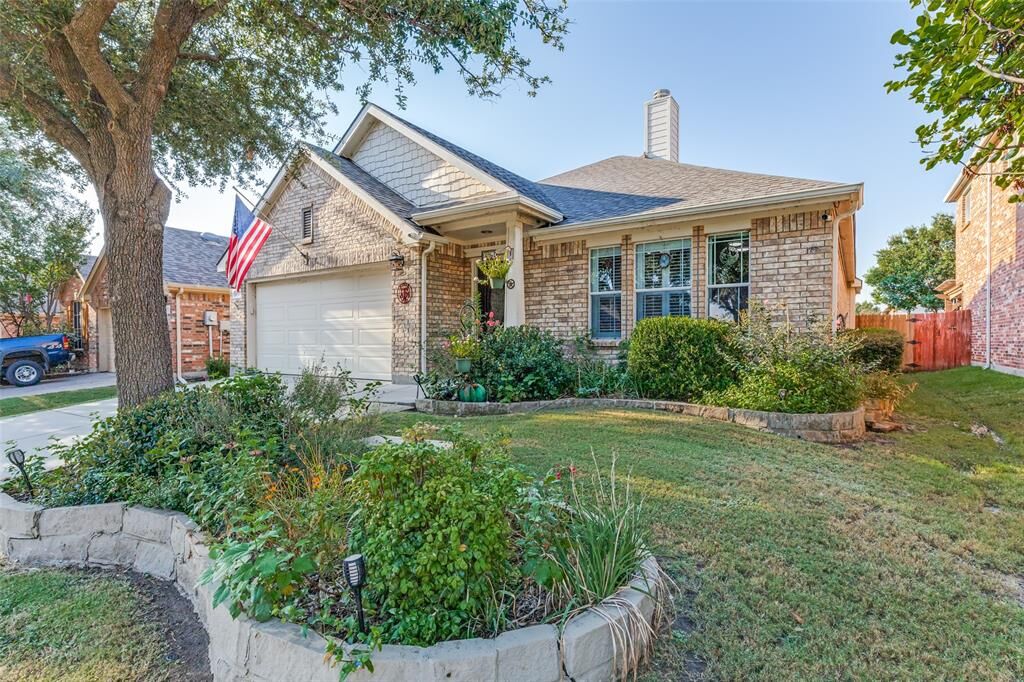 Property Photo:  11717 Netleaf Lane  TX 76244