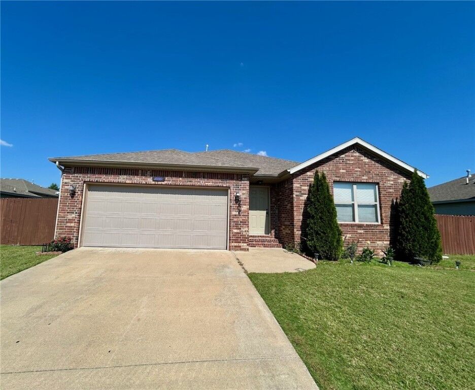 Property Photo: 3038 Cherry Knoll Circle AR 72762