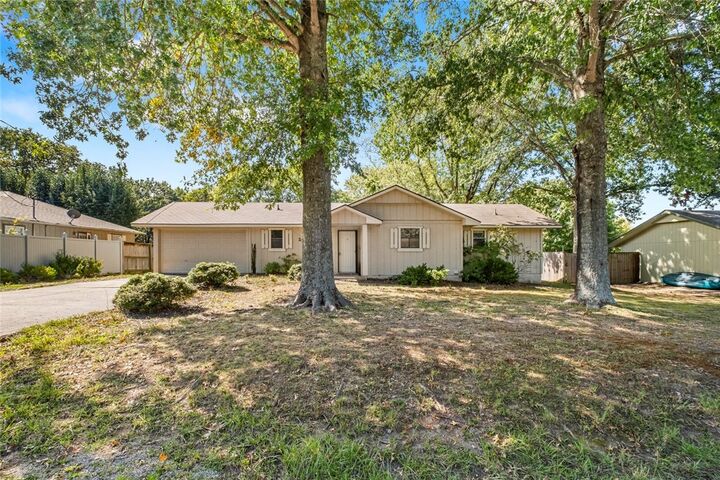 6 Cowgur Lane  Bella Vista AR 72715 photo