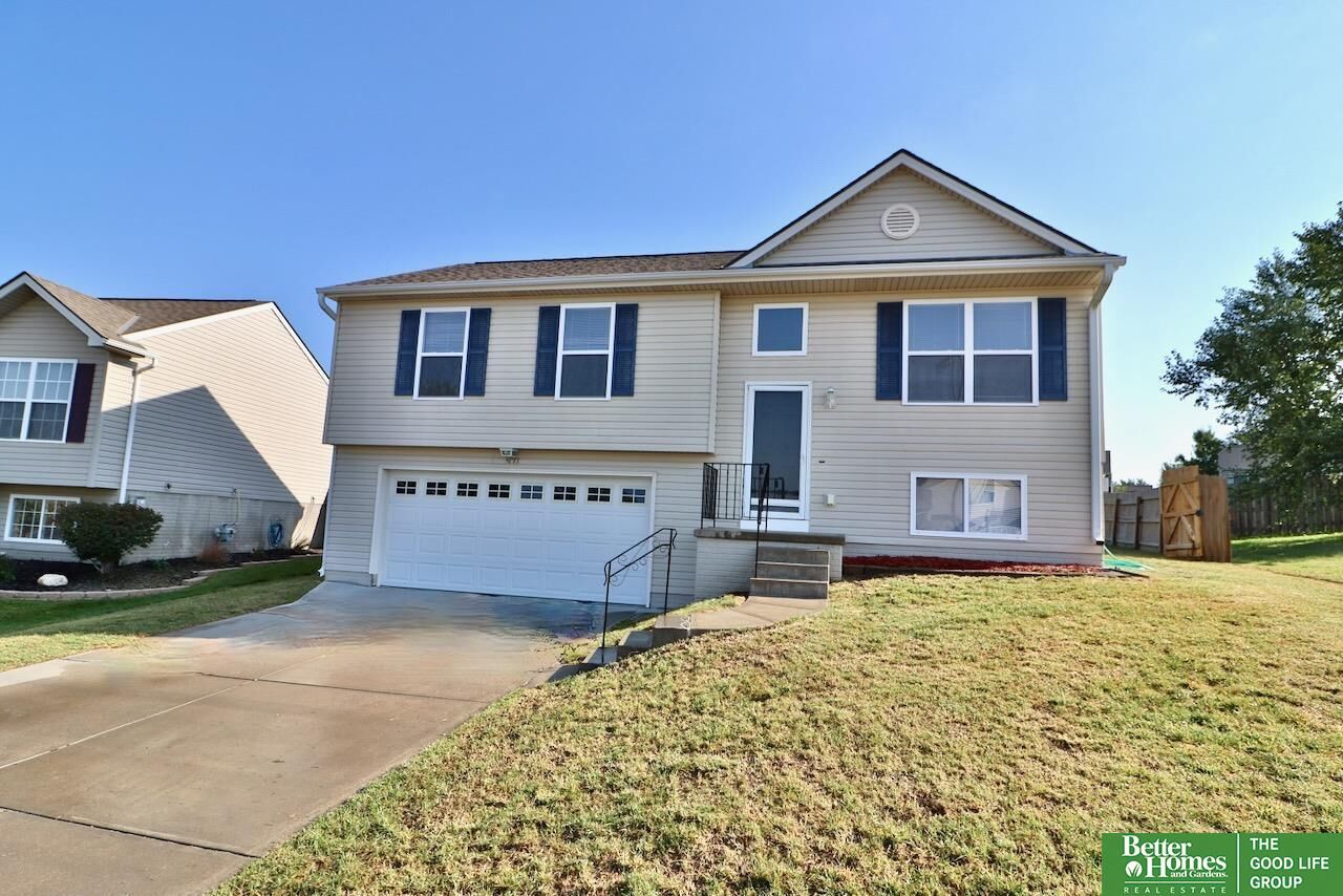 Property Photo:  8013 S 159th Street  NE 68136 