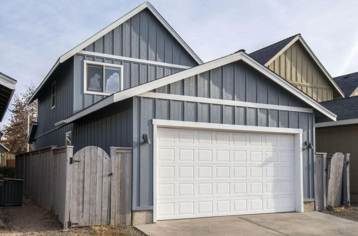 Property Photo:  63117 De Haviland Court  OR 97701 