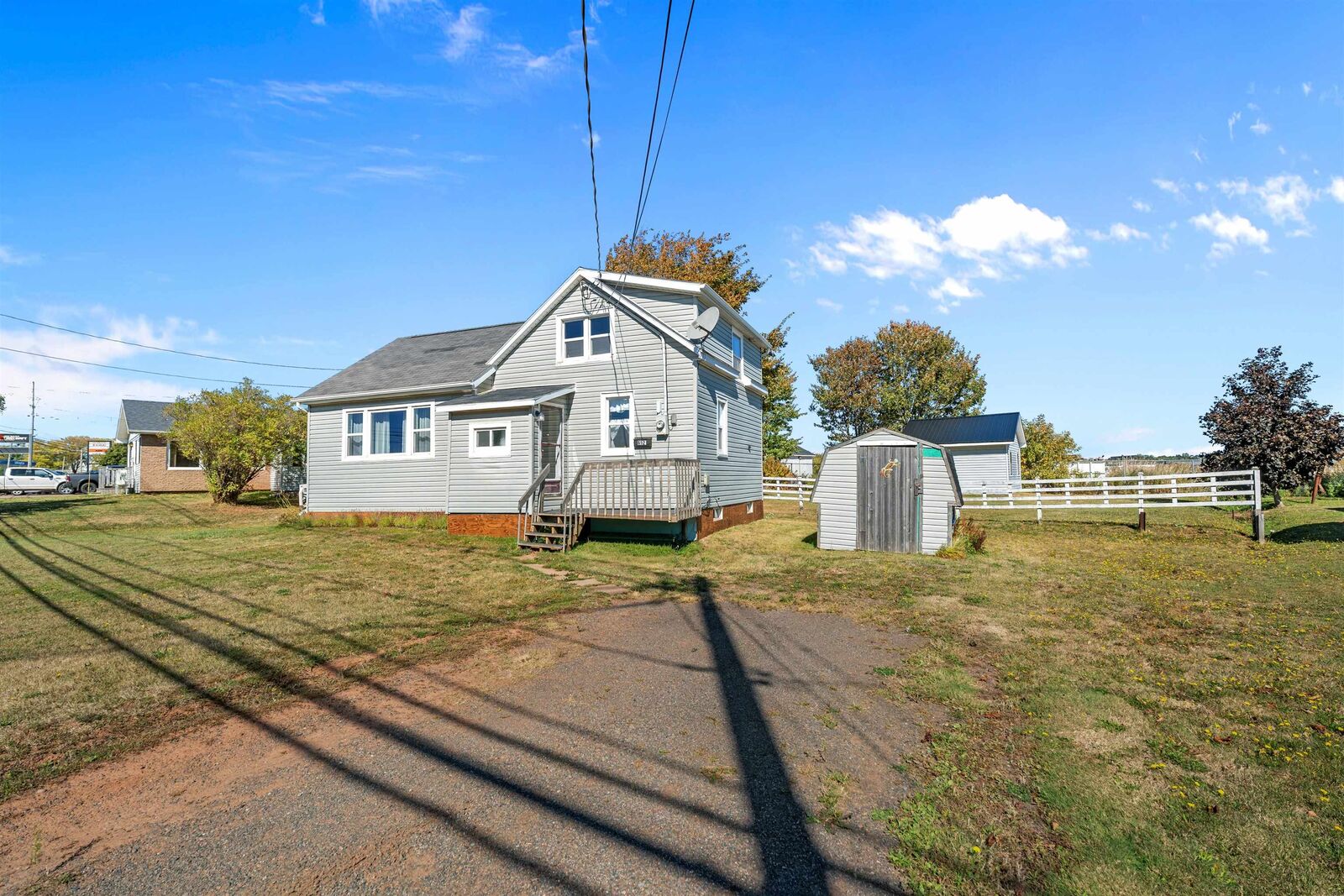 Property Photo:  652 South Drive  PE C1N 3Z7 