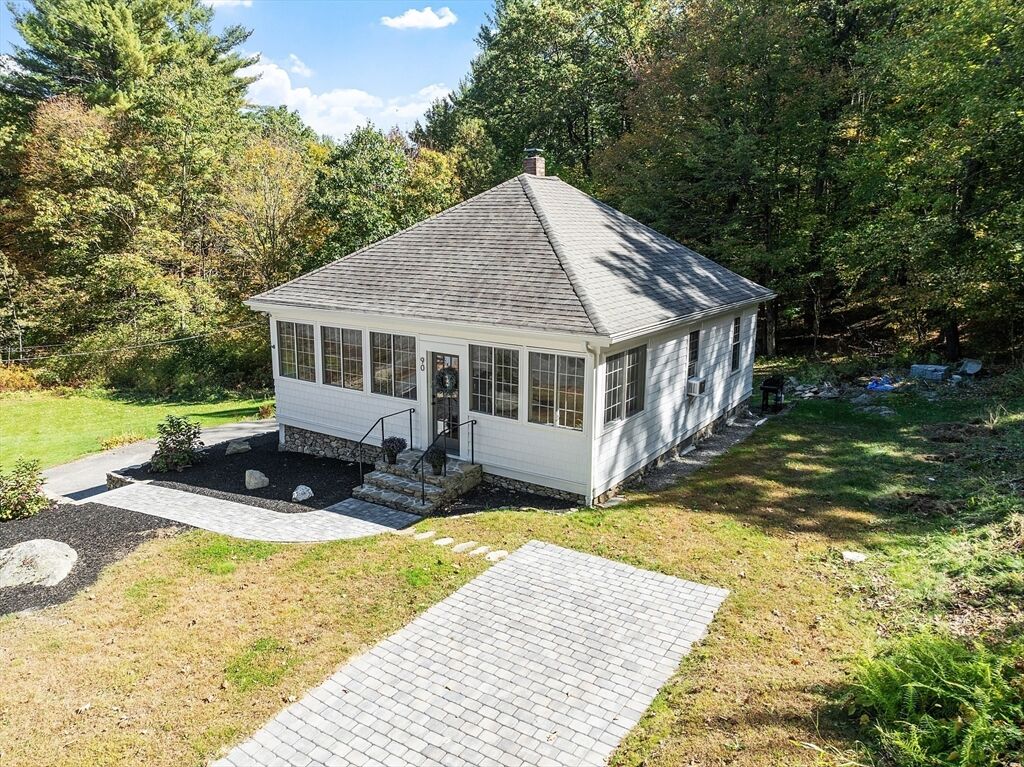 Property Photo: 90 Turnpike Rd MA 01473