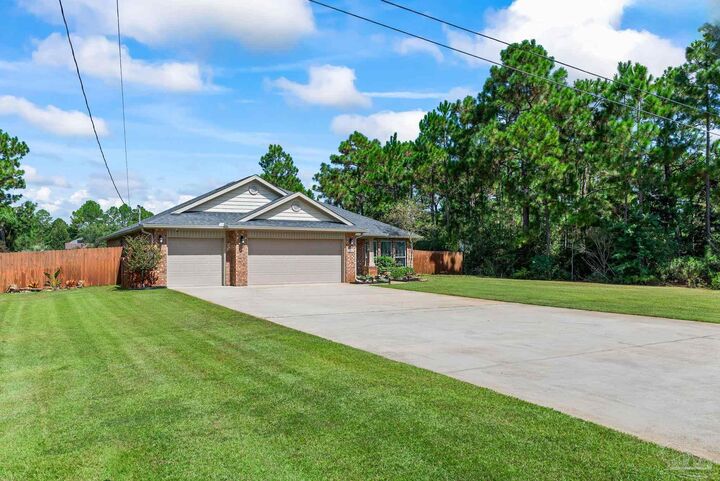 Property Photo:  7748 Fenwick St  FL 32566 