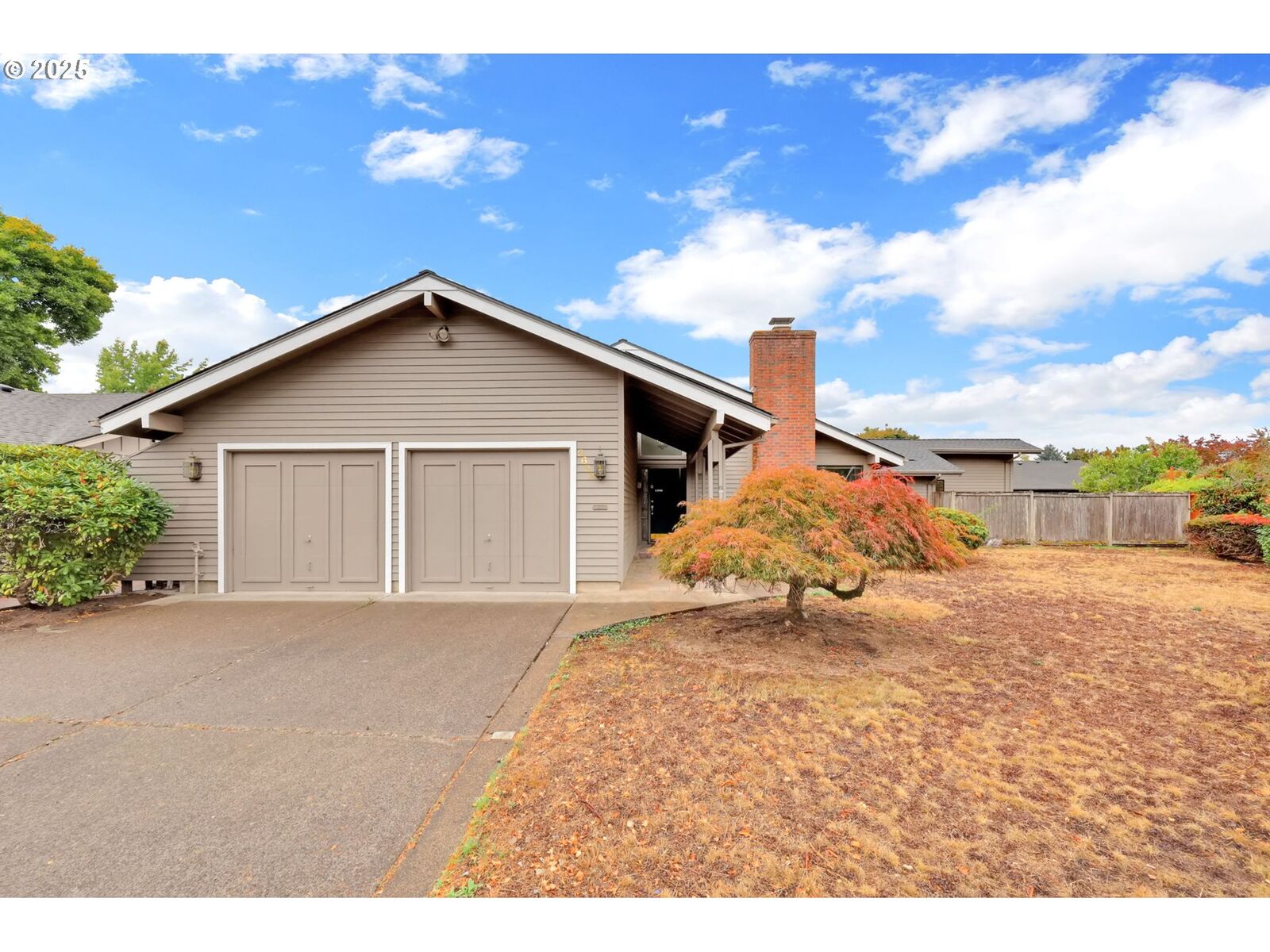 Property Photo:  2622 Erin Way  OR 97408 