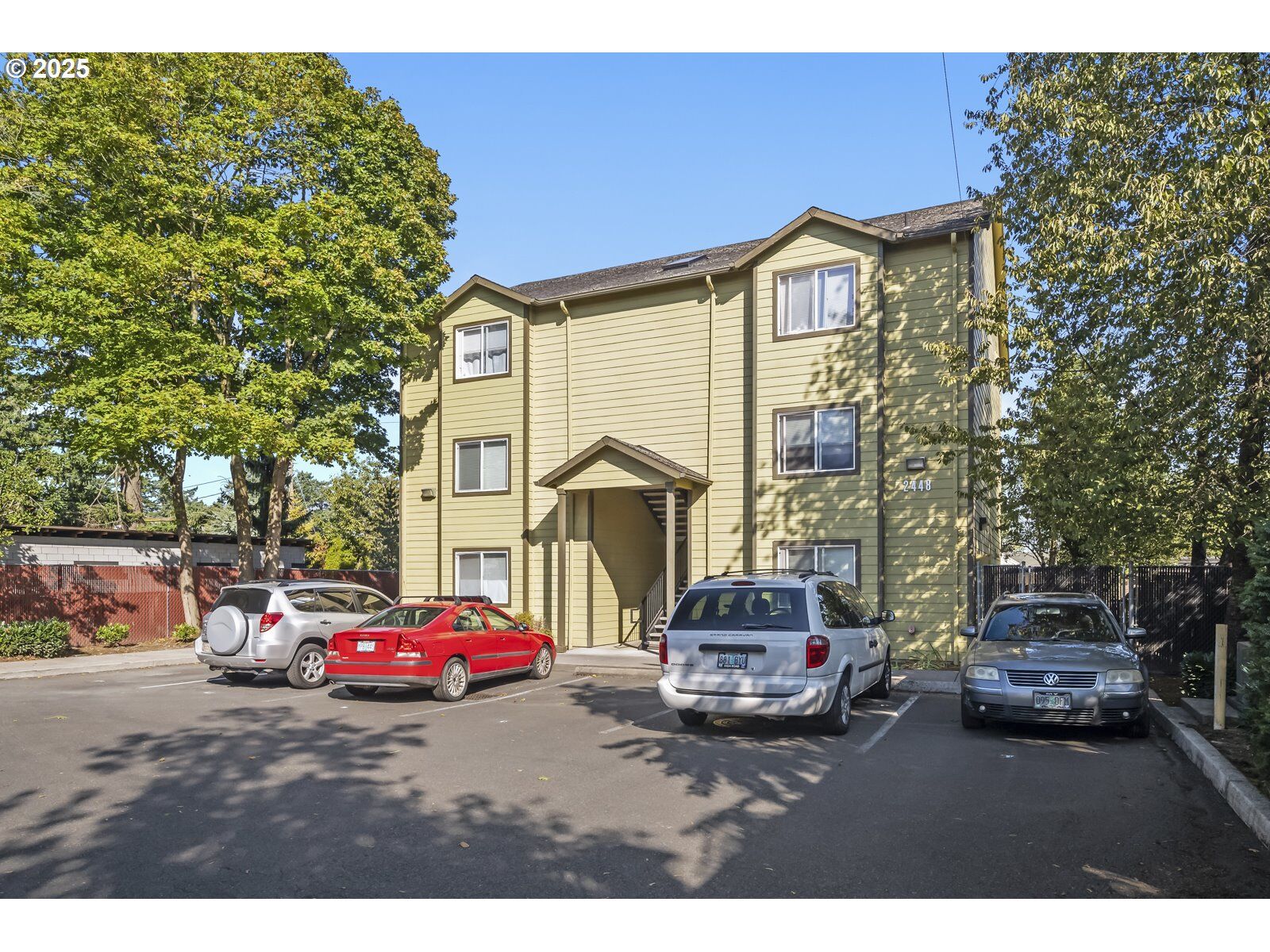 Property Photo:  2448 SE 117th Ave  OR 97216 
