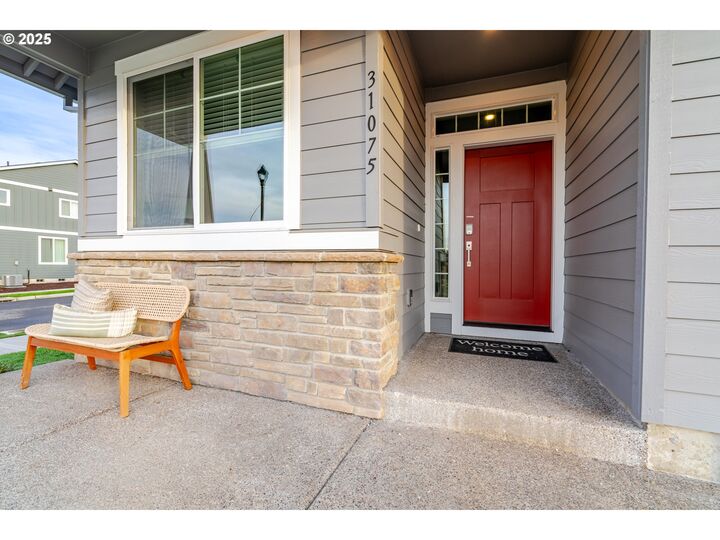 Property Photo: 31075 NW Yorkshire St OR 97133